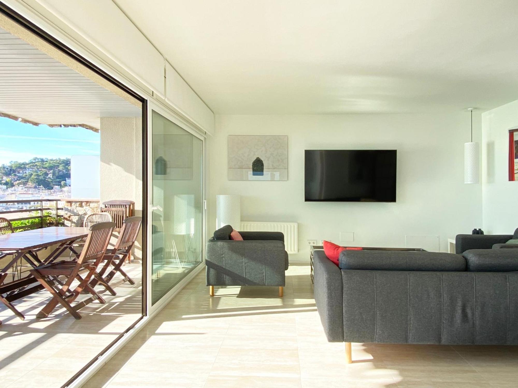 Magnificent Apartment At The Sea Front Of ตอสซาเดมาร์ ภายนอก รูปภาพ
